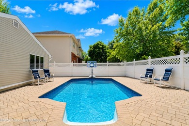 Welcome to 274 Retford Avenue! This beautiful broadside ranch is - photo 38