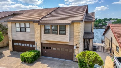Lake Townhome/Townhouse For Sale in De Cordova, Texas