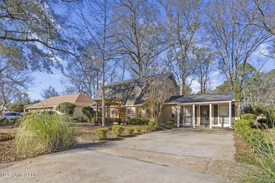 Come Check out this wonderful home in the secluded neighborhood - photo 3