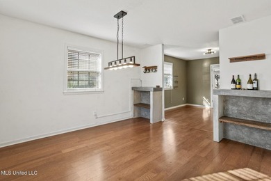 Come Check out this wonderful home in the secluded neighborhood - photo 4