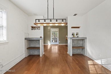 Come Check out this wonderful home in the secluded neighborhood - photo 6