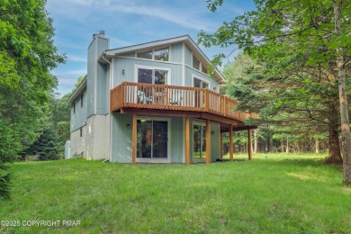 Lake Home For Sale in Albrightsville, Pennsylvania