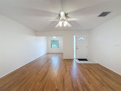 Tasteful move-in ready Condo in Beautiful Timber Oaks on - photo 12