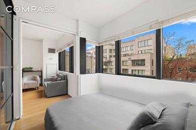 -Condo -Investor friendly -Washer/dryer in unit Residence 5D at - photo 4