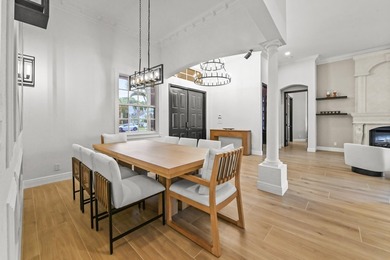 Welcome to a beautifully updated Wellington residence that - photo 8