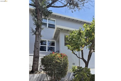 1825 Highland Place unit #1821 is a charming 2-bedroom, 1.5-bath - photo 1
