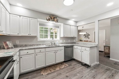 Perhaps the nicest 4 Bedroom home on Brunswick Landing. Easy - photo 11