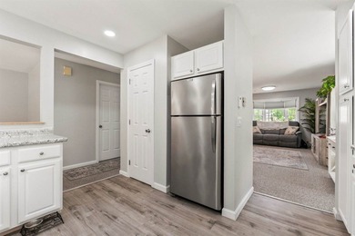 Perhaps the nicest 4 Bedroom home on Brunswick Landing. Easy - photo 13