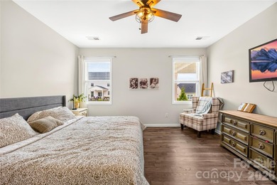 Welcome to this well-kept 2021 Stanley Martin Hazelwood home - photo 20
