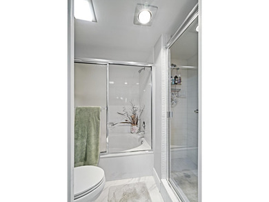 Well Kept, updated 1st floor 2 bdrm 2 bath condo in 55+ gated - photo 21
