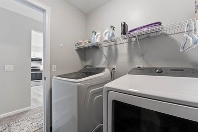 Perhaps the nicest 4 Bedroom home on Brunswick Landing. Easy - photo 22