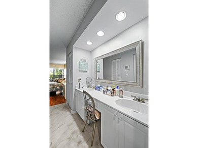 Well Kept, updated 1st floor 2 bdrm 2 bath condo in 55+ gated - photo 22