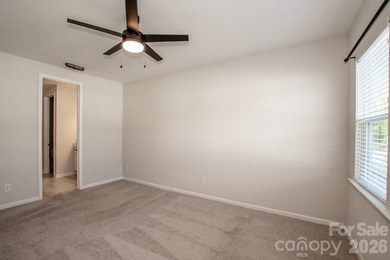 Priced to sell this better than new, move-in ready, light filled - photo 23