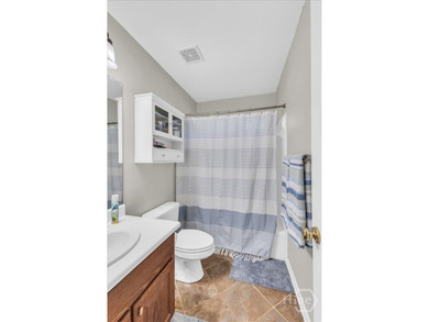 Welcome to your private retreat in Oak Point! Situated on a - photo 24