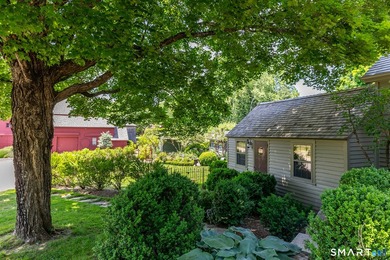 Warren's Landing on the Pomperaug is an extraordinary estate - photo 27