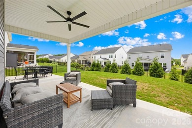 Welcome to this well-kept 2021 Stanley Martin Hazelwood home - photo 29