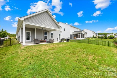 Welcome to this well-kept 2021 Stanley Martin Hazelwood home - photo 30
