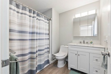 Perhaps the nicest 4 Bedroom home on Brunswick Landing. Easy - photo 32