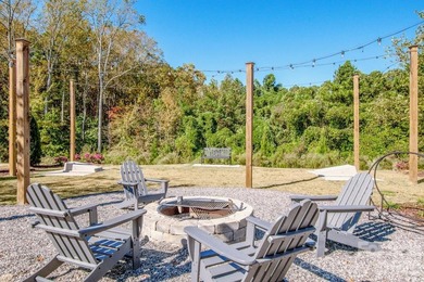 Priced to sell this better than new, move-in ready, light filled - photo 35