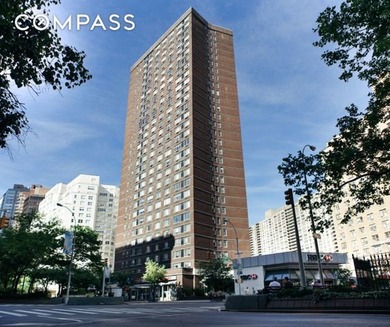 Elevated Living in the Heart of the Upper West Side Experience - photo 8