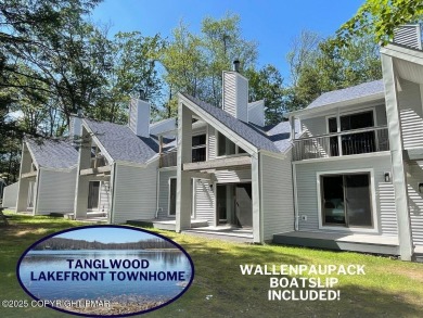 Lake Wallenpaupack Townhome/Townhouse For Sale in Greentown Pennsylvania