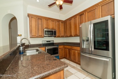 Great price, great location! This lovely 4 bedroom, 3 bath home - photo 10