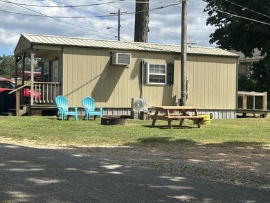 SPRING RIVER: Riverside Resort with approx. 800 ft. of Spring - photo 21
