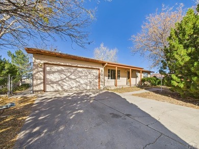 Pueblo Reservoir Home For Sale in Pueblo West Colorado