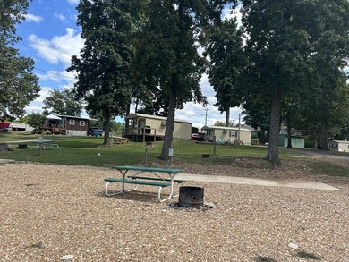 SPRING RIVER: Riverside Resort with approx. 800 ft. of Spring - photo 34