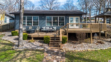 Kentucky Lake Home For Sale in Gilbertsville Kentucky