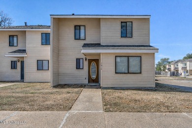 Ross Barnett Reservoir Townhome/Townhouse For Sale in Brandon Mississippi