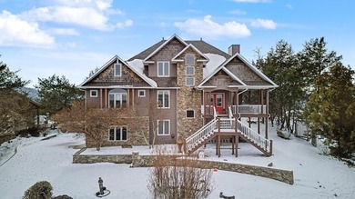 Lake Home For Sale in Holiday Island, Arkansas