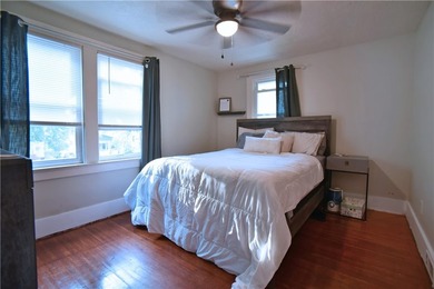 Discover The Charm and Comfort of this Inviting 3 Bedroom 1.5 - photo 13