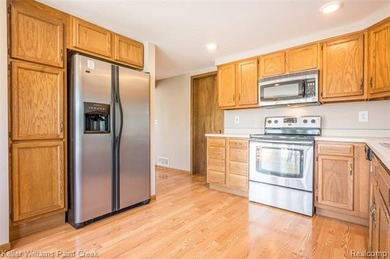 Stunning Secord Lake Waterfront Retreat. Welcome to this - photo 4