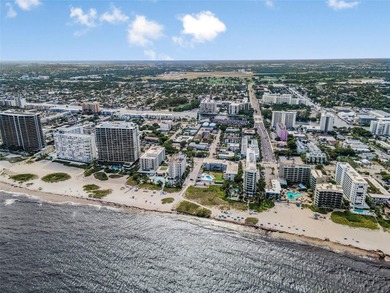 WOW, WALK TO THE BEACH IN 3 MINUTES! HERE IS THE STYLISH 3