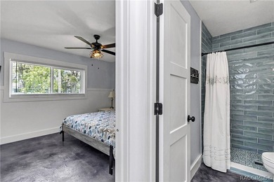 Charming Waterfront Retreat in Yankeetown, FL Welcome to your - photo 16