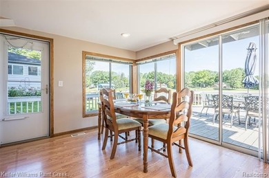 Stunning Secord Lake Waterfront Retreat. Welcome to this - photo 10