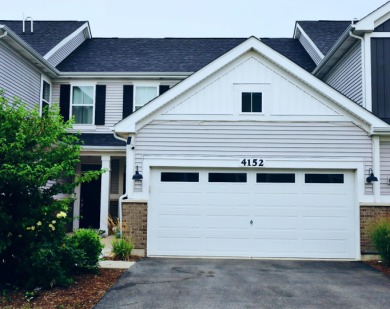 Lake Townhome/Townhouse For Sale in Aurora, Illinois