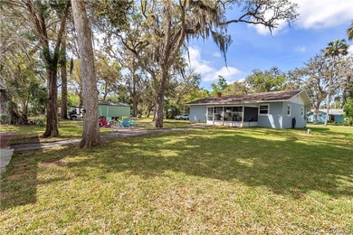 Charming Waterfront Retreat in Yankeetown, FL Welcome to your - photo 38