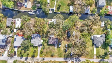 Charming Waterfront Retreat in Yankeetown, FL Welcome to your - photo 42