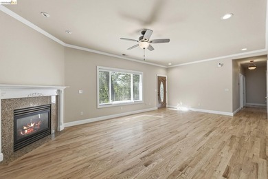 Welcome to 20686 Crest Pine Easement. Well- maintained, fully - photo 8