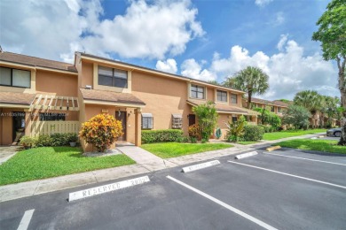  Townhome/Townhouse For Sale in Coconut Creek Florida