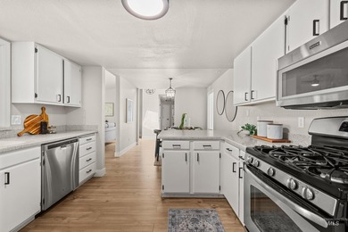 The perfect location on a large spacious corner lot! - photo 17