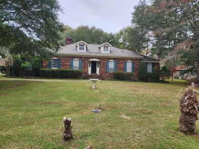 West Lake Manor Home Sale Pending in Hattiesburg Mississippi