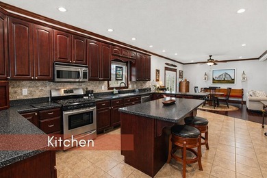 Welcome to your dream home in desirable Apple Valley Lake! This - photo 12