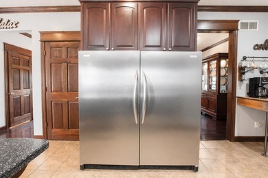 Welcome to your dream home in desirable Apple Valley Lake! This - photo 13