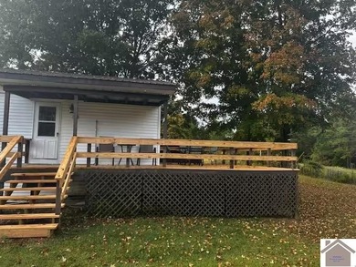Discover a unique opportunity offering flexibility and space on - photo 3