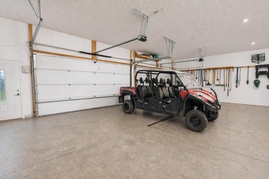 Welcome to your dream home in desirable Apple Valley Lake! This - photo 26