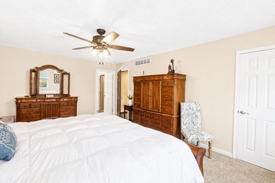 Welcome to your dream home in desirable Apple Valley Lake! This - photo 29