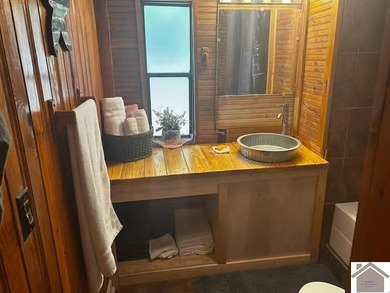Discover a unique opportunity offering flexibility and space on - photo 9